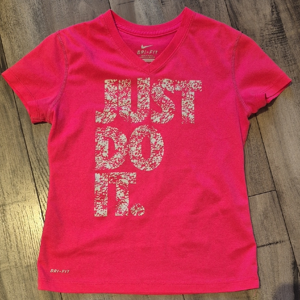 🍀5/30🍀Nike Kids Bright Pink 'Just Do It' Tee